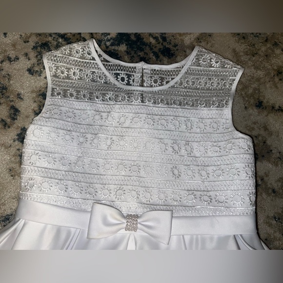 US Angels Communion Dress For Little Girls Size 8 - Picture 3 of 6
